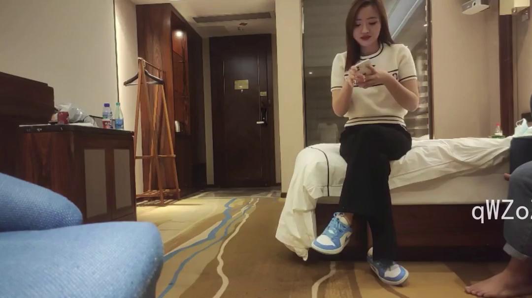 高质量短发大学生喜欢不要错过